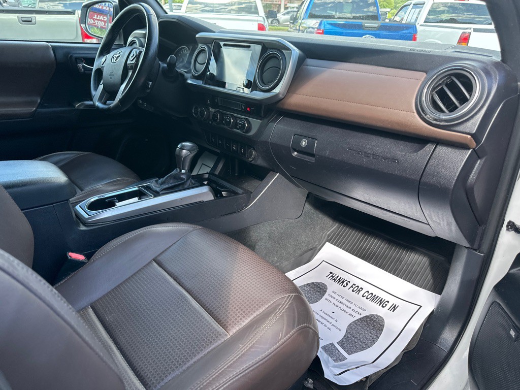 2016 Toyota Tacoma Image 6