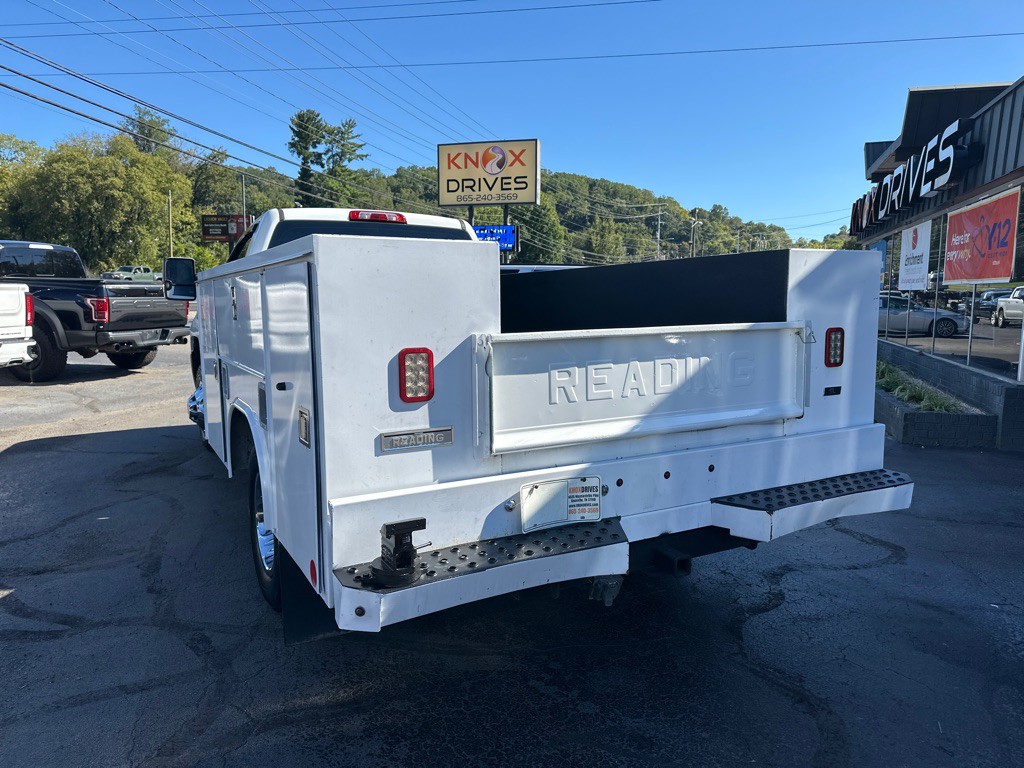 2019 Chevrolet Silverado 1500 Image 2