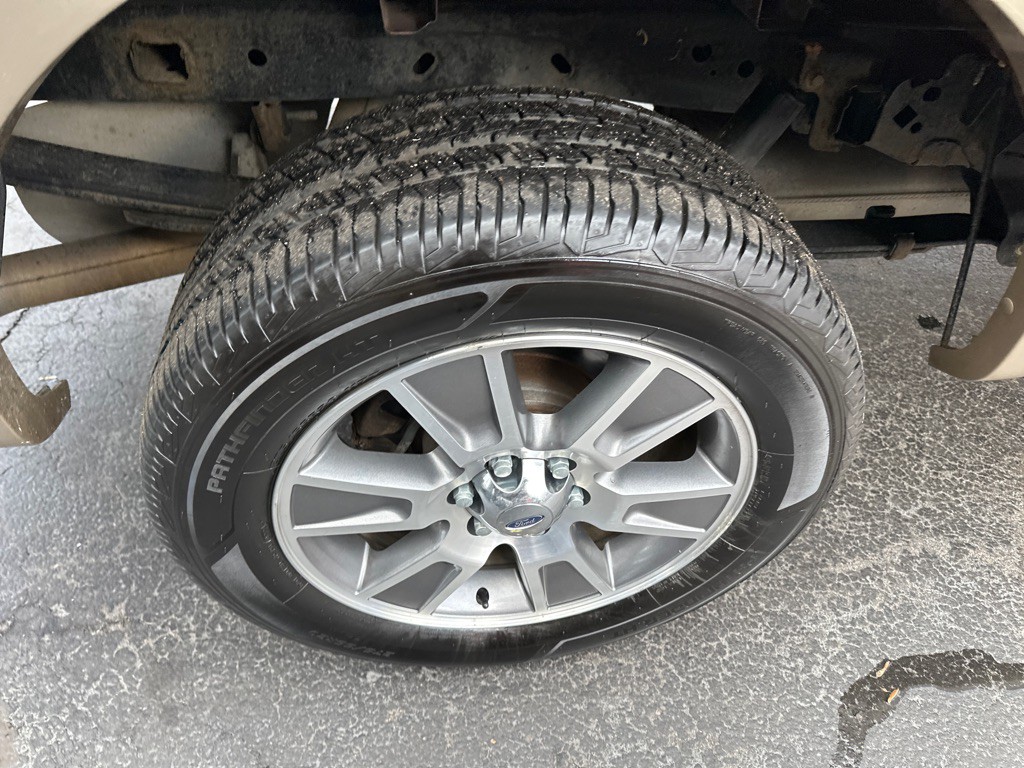 2013 Ford F-150 Image 12