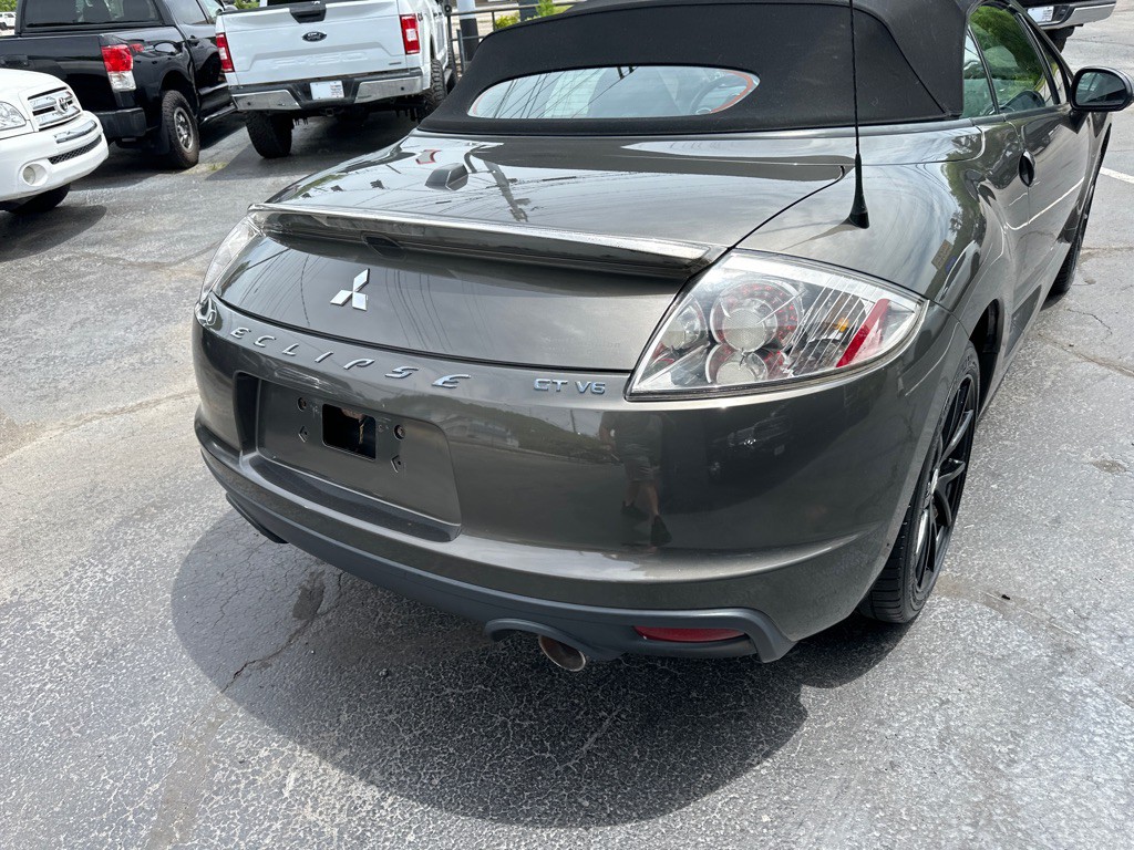 2010 Mitsubishi Eclipse Image 4