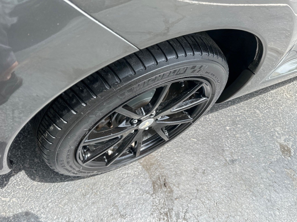 2010 Mitsubishi Eclipse Image 10