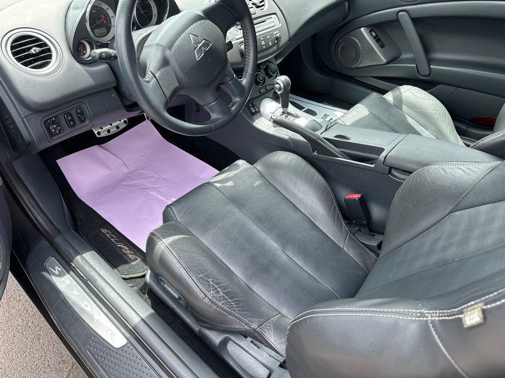 2010 Mitsubishi Eclipse Image 12