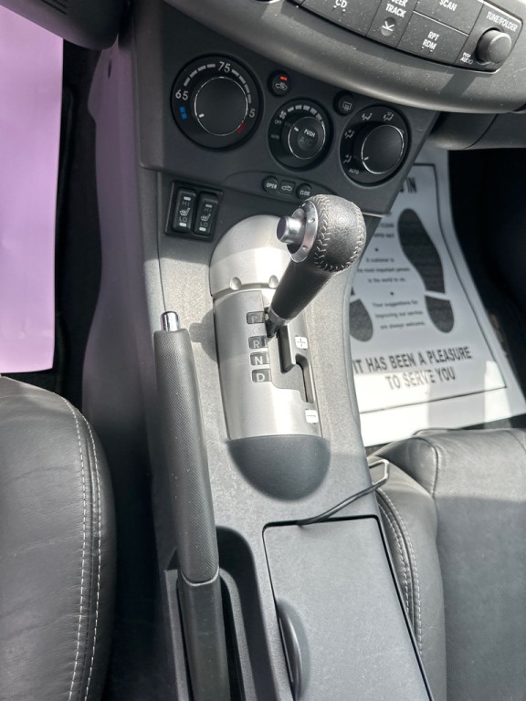 2010 Mitsubishi Eclipse Image 15