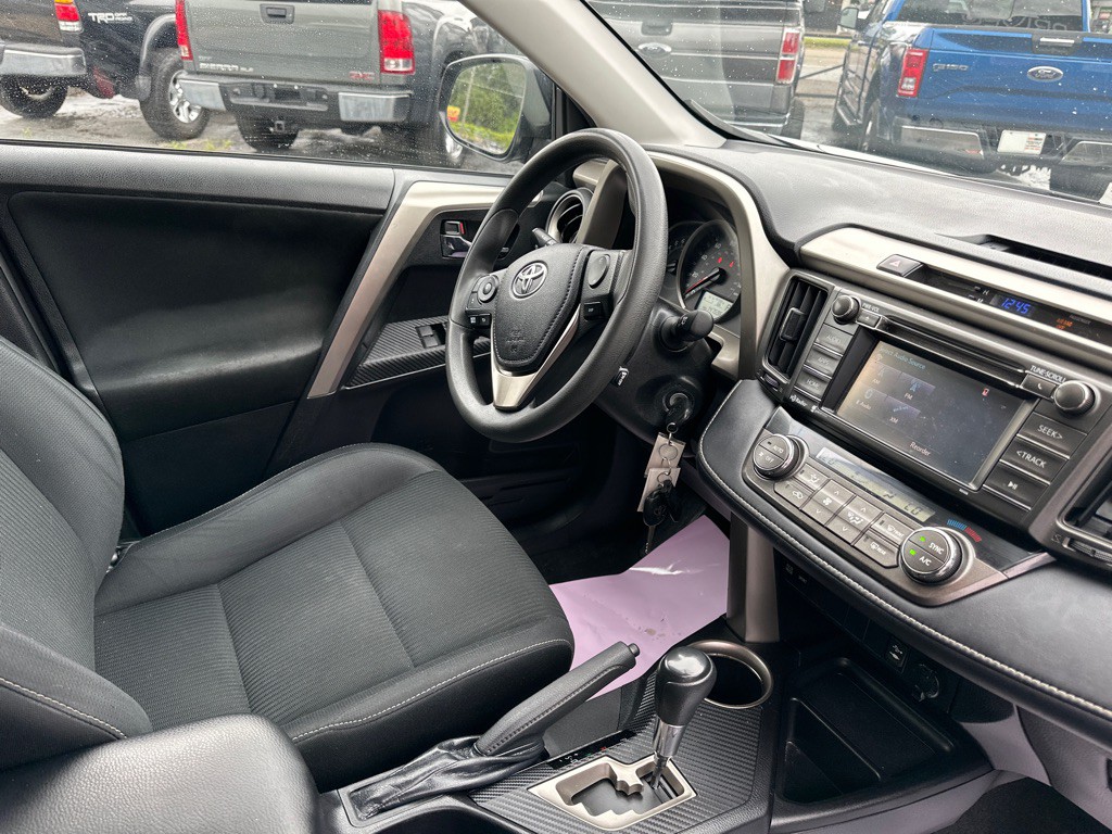 2015 Toyota Rav4 Image 7
