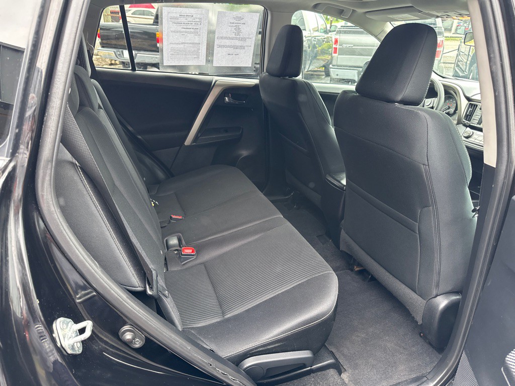 2015 Toyota Rav4 Image 9