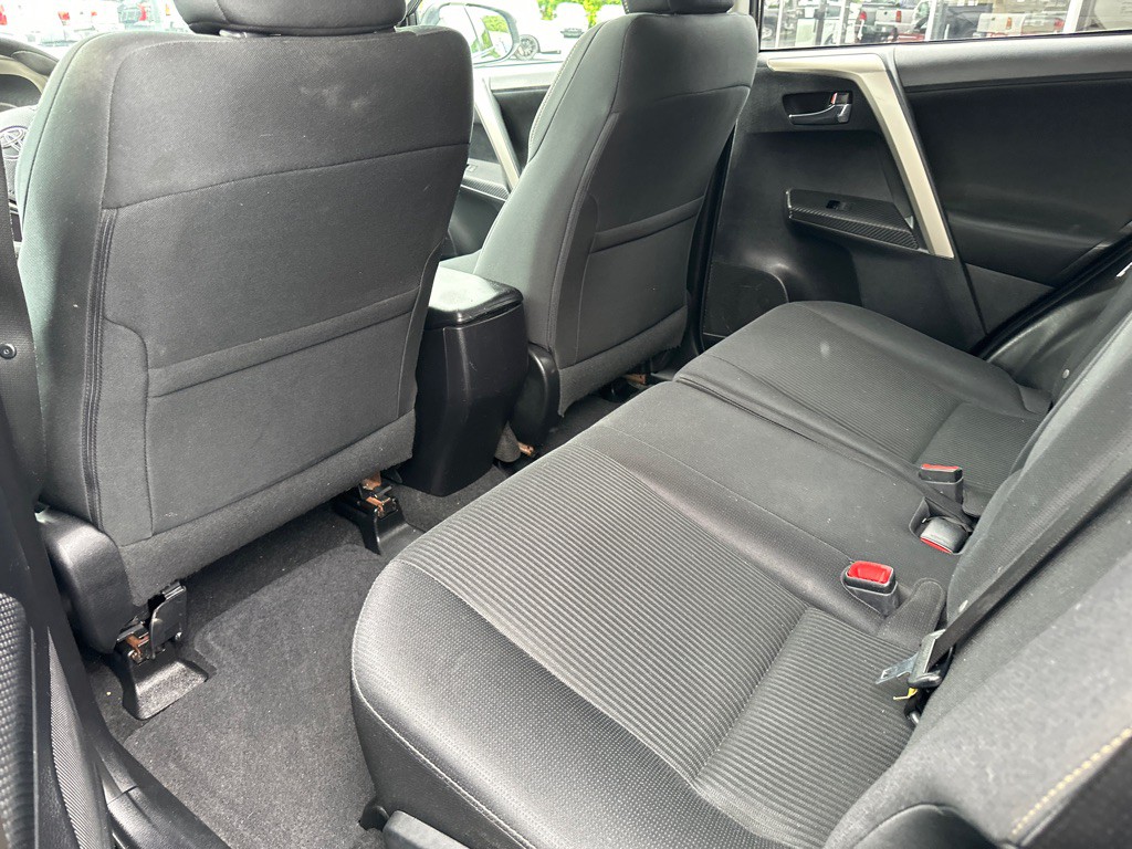 2015 Toyota Rav4 Image 11