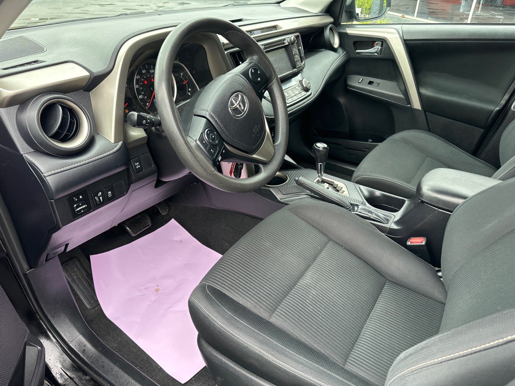 2015 Toyota Rav4 Image 12