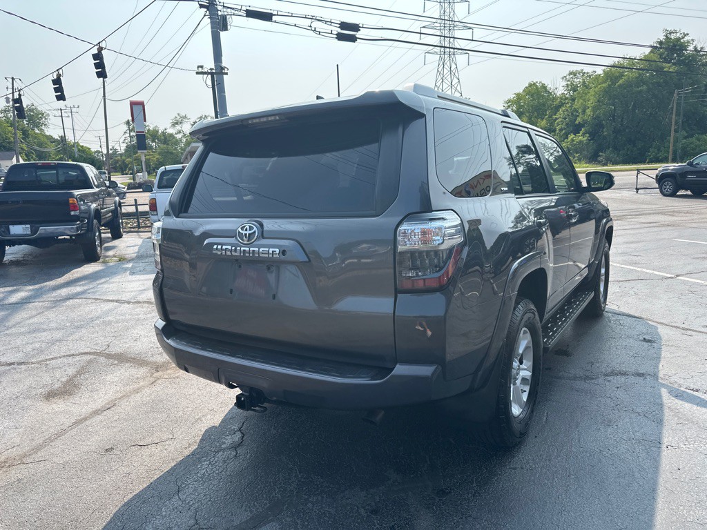 2016 Toyota 4Runner Image 3