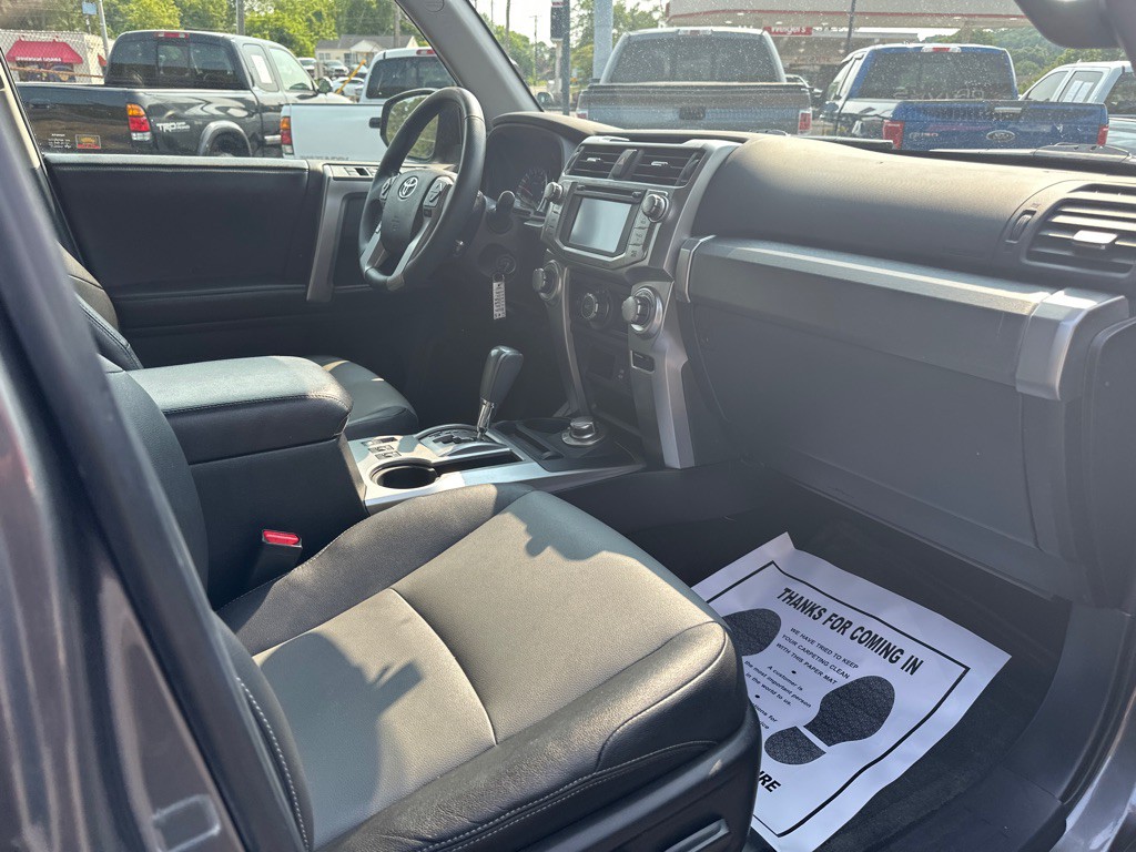 2016 Toyota 4Runner Image 7