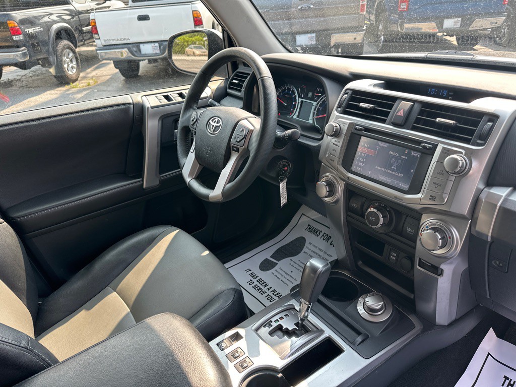 2016 Toyota 4Runner Image 8