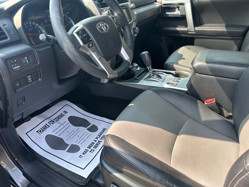 2016 Toyota 4Runner Image 16