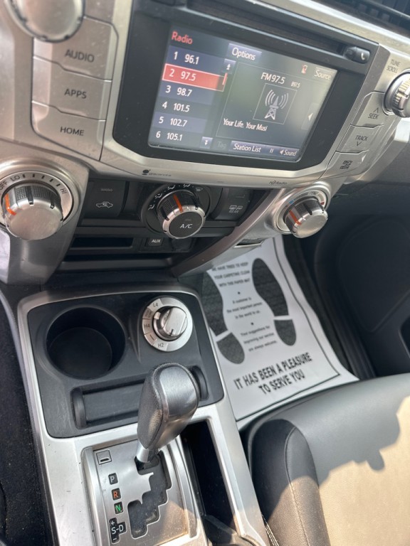 2016 Toyota 4Runner Image 18
