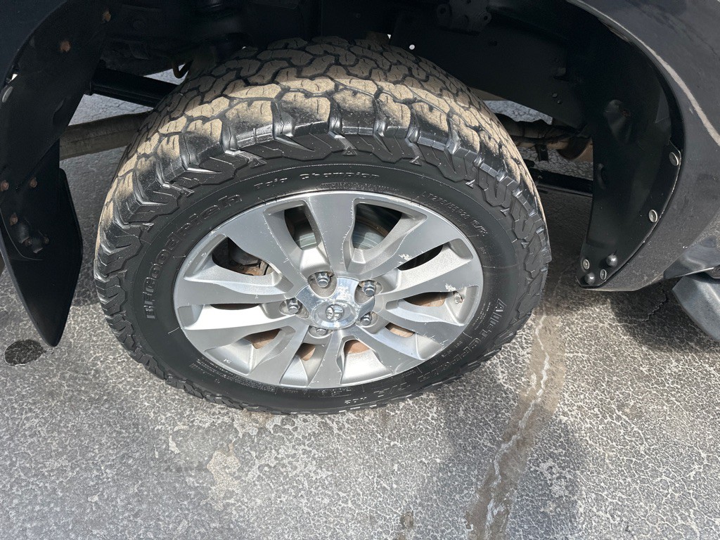 2010 Toyota Tundra Image 12