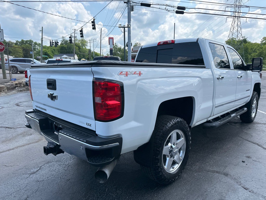 2015 Chevrolet Silverado 1500 Image 3