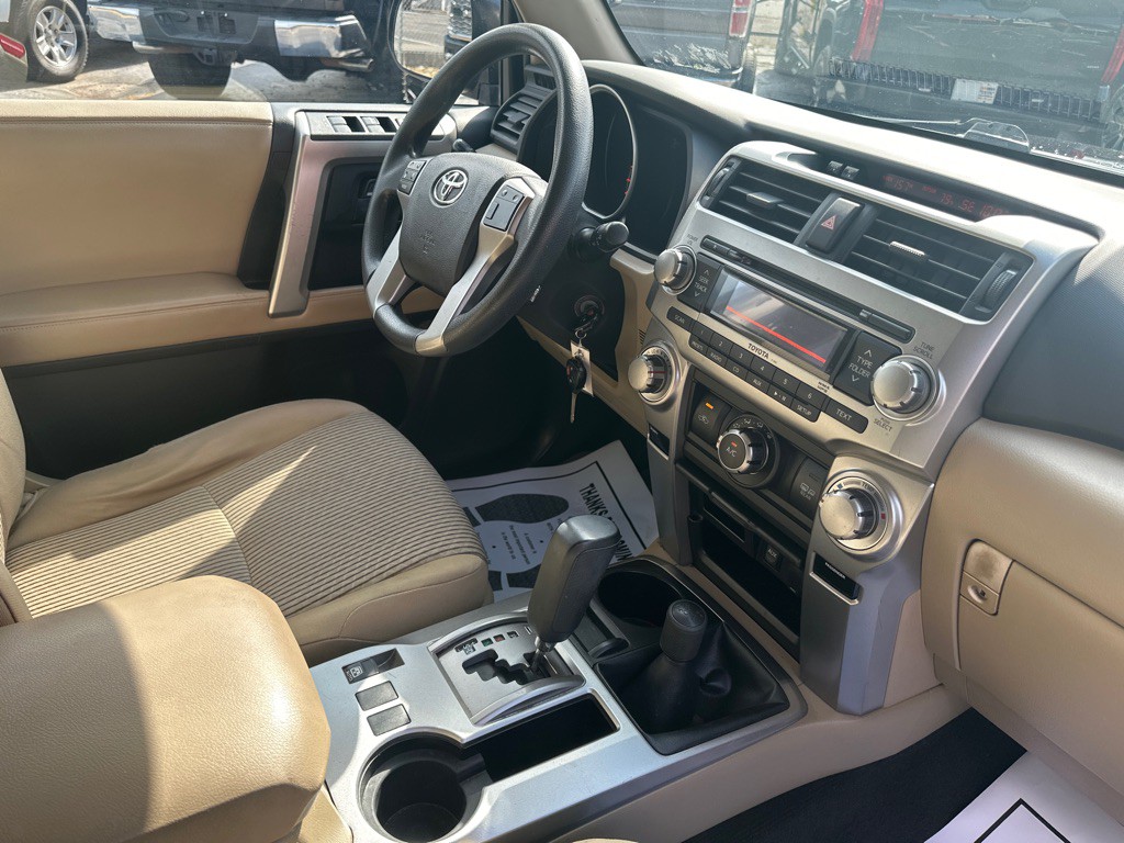 2011 Toyota 4Runner Image 8