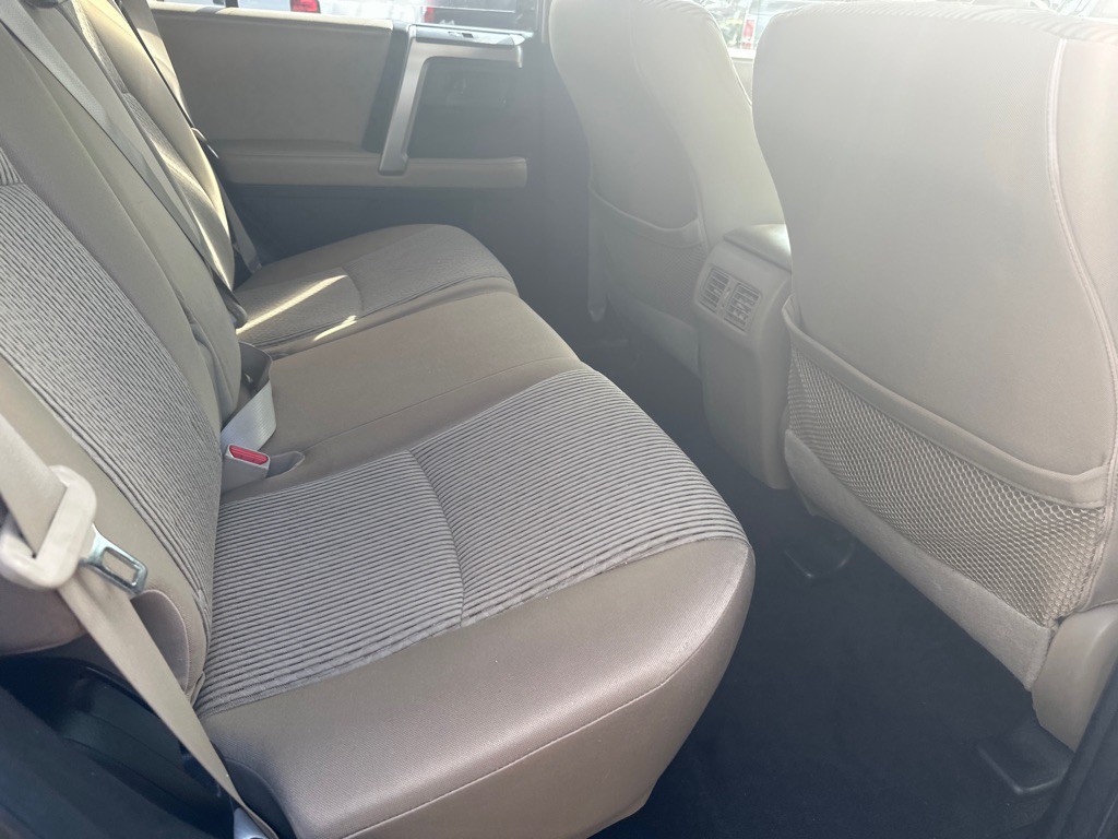2011 Toyota 4Runner Image 10