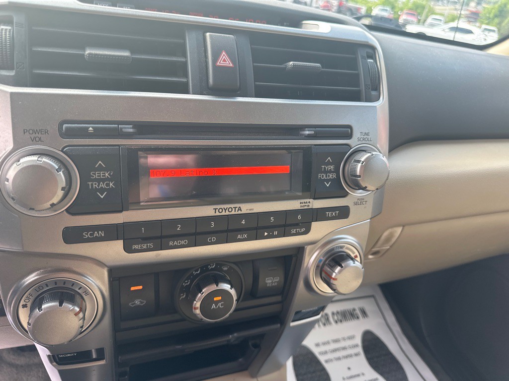 2011 Toyota 4Runner Image 18