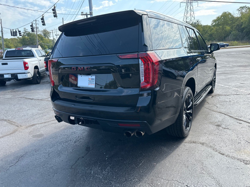 2021 GMC Yukon Image 4