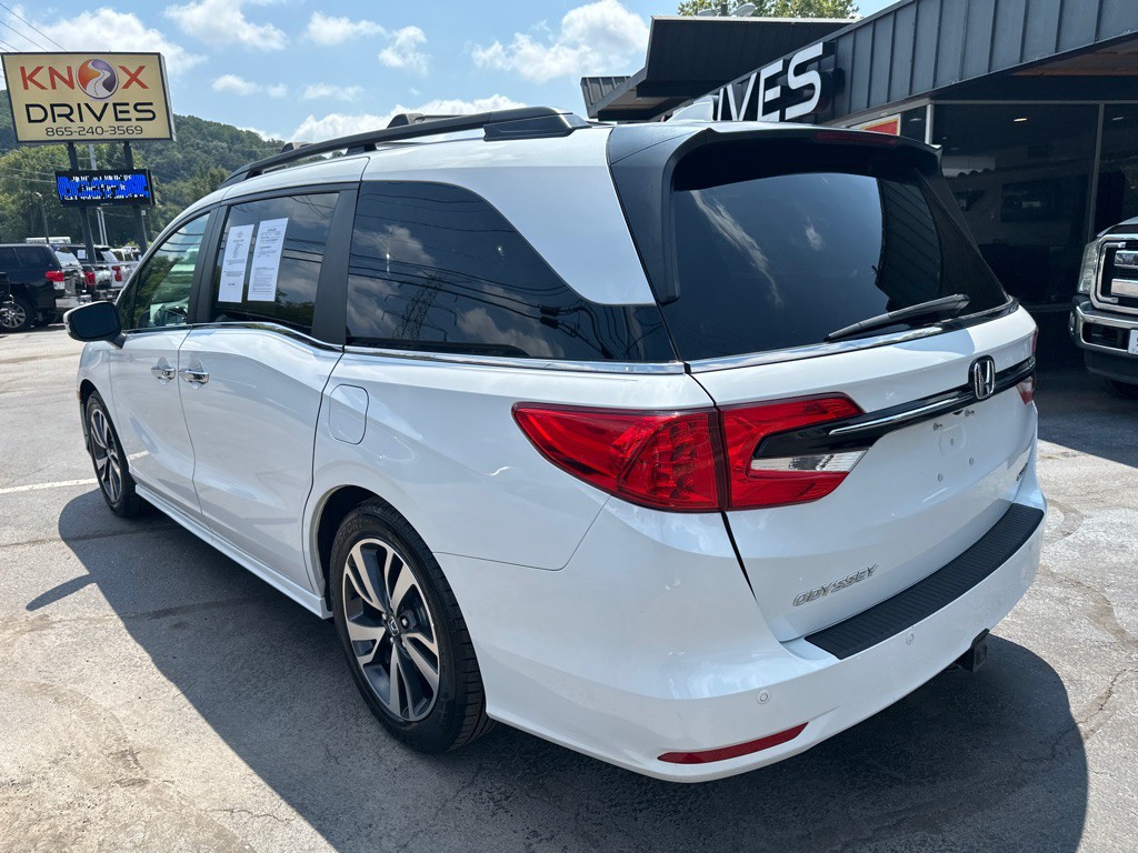 2021 Honda Odyssey Image 2