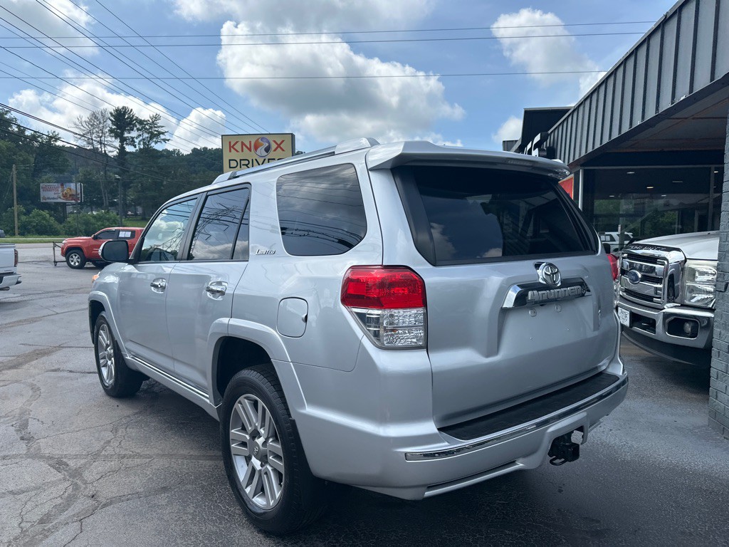 2011 Toyota 4Runner Image 2