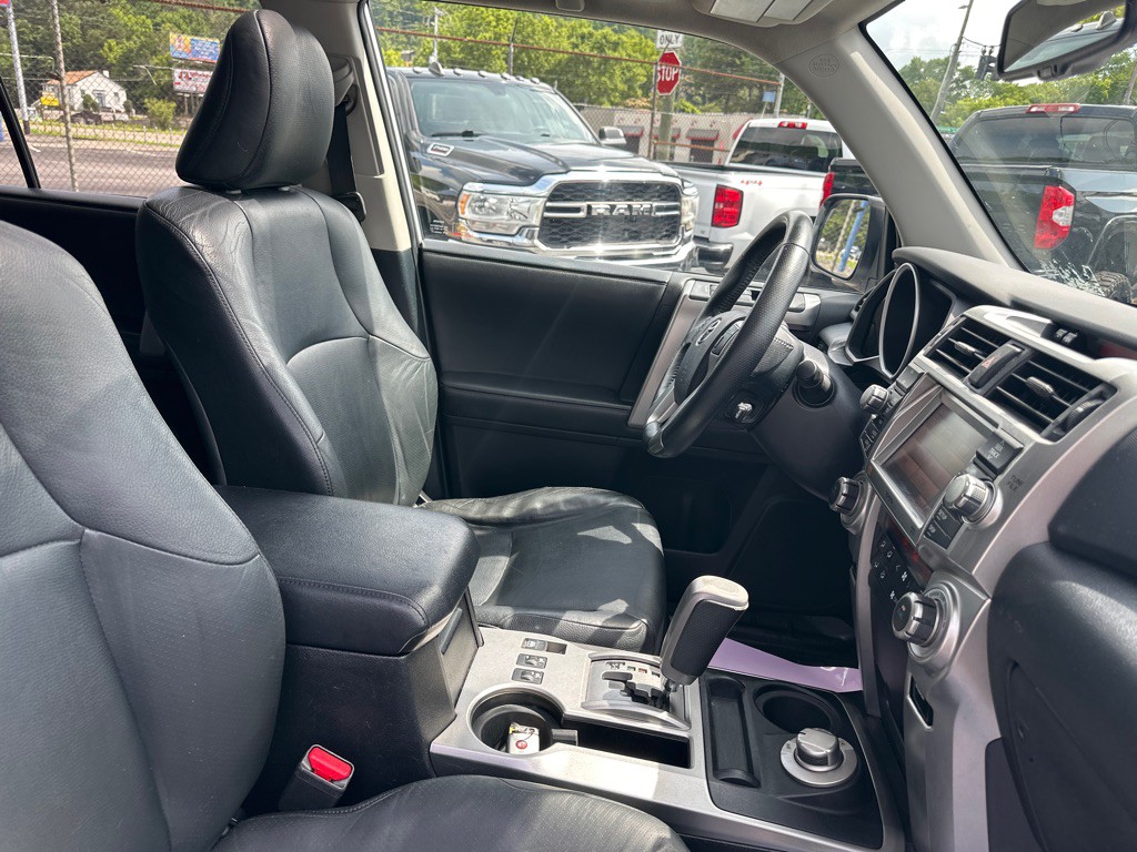 2011 Toyota 4Runner Image 9