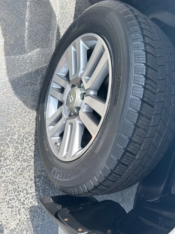 2011 Toyota 4Runner Image 14