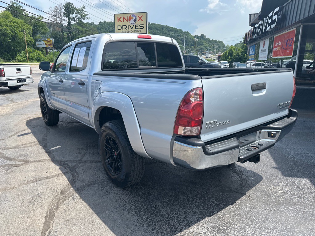 2006 Toyota Tacoma Image 2