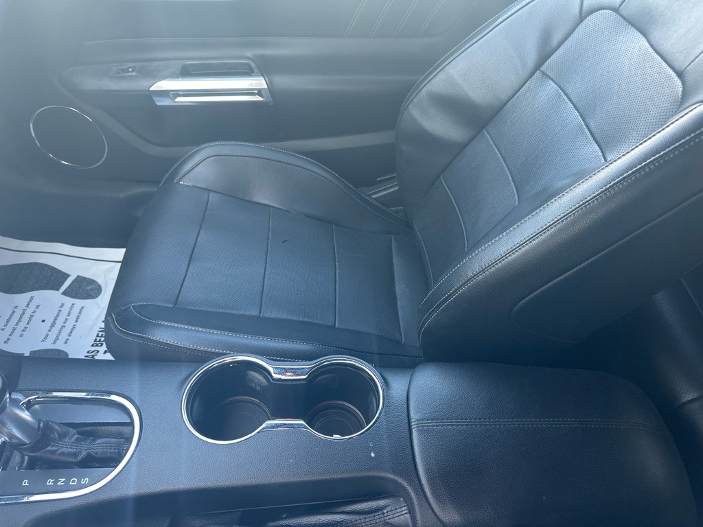 2015 Ford Mustang Image 16