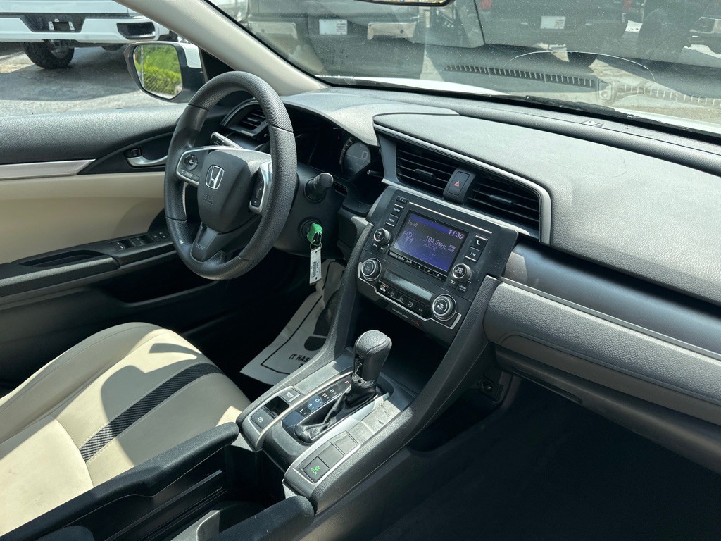 2016 Honda Civic Image 8