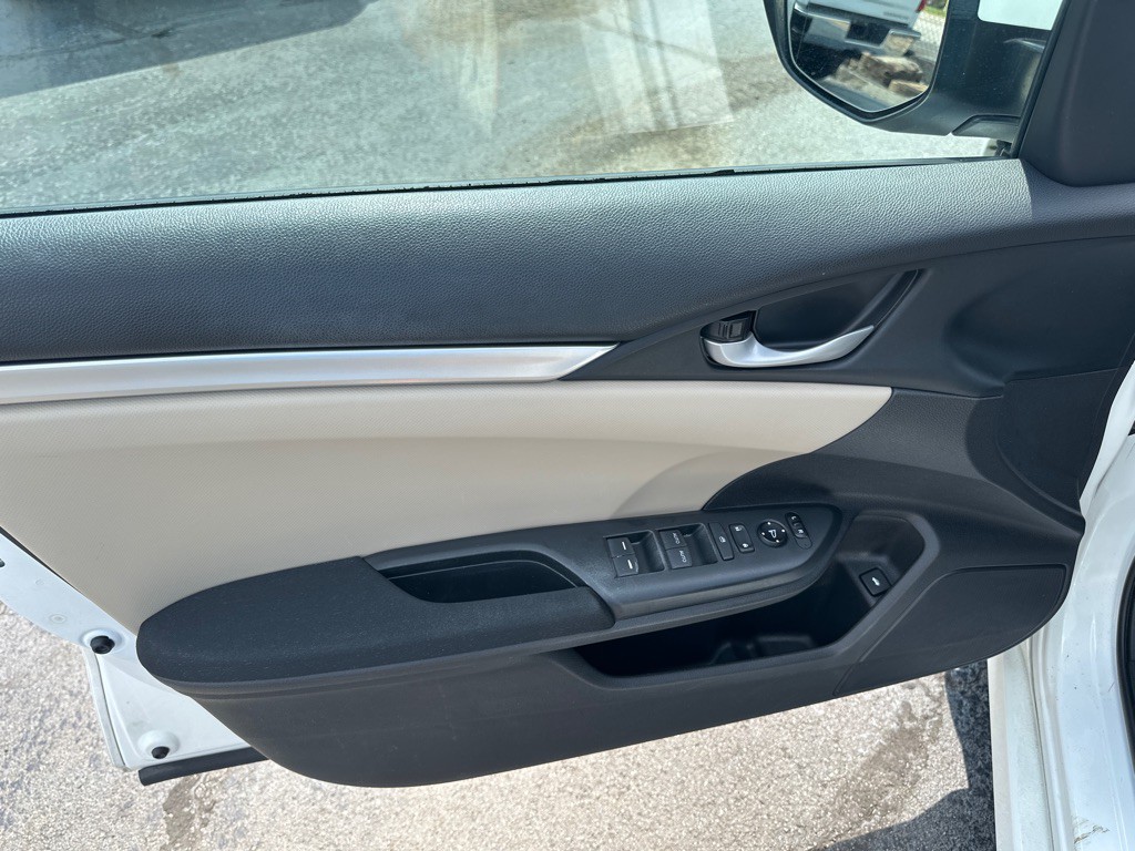 2016 Honda Civic Image 14