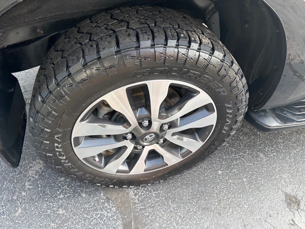 2018 Toyota Sequoia Image 13