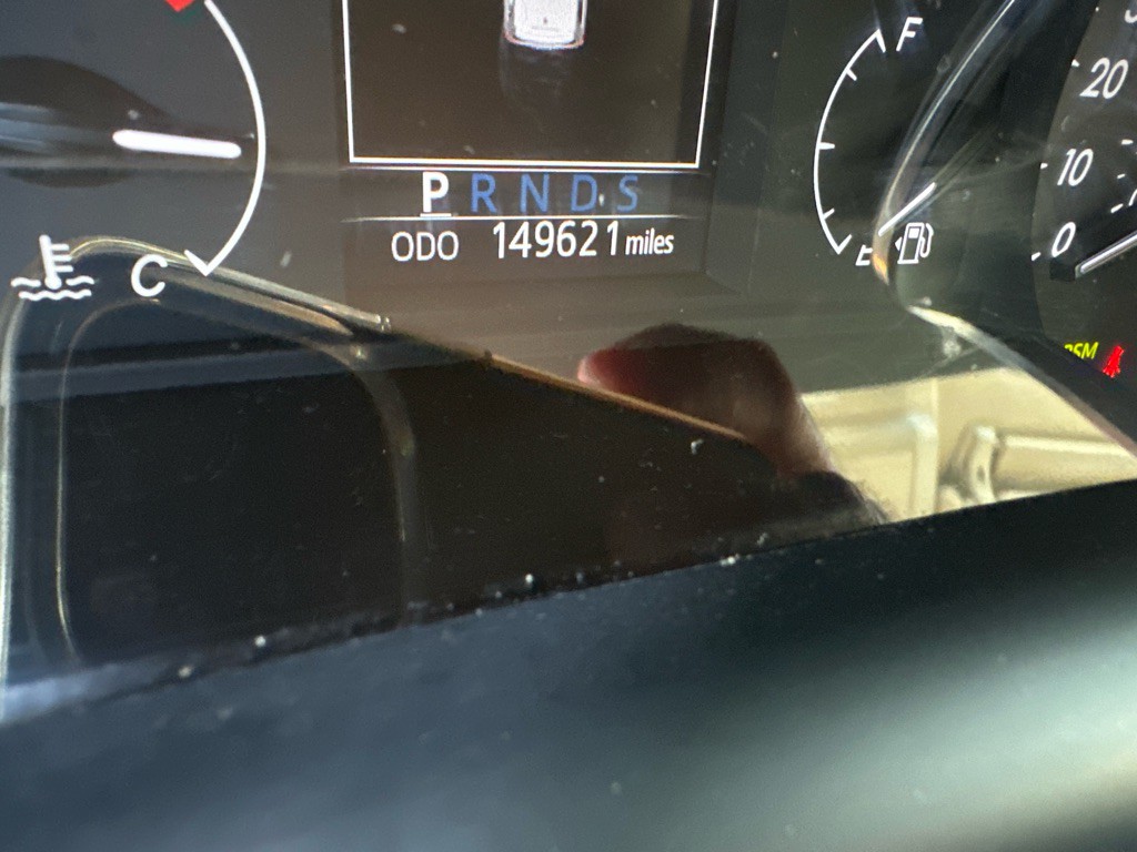 2018 Toyota Sequoia Image 17