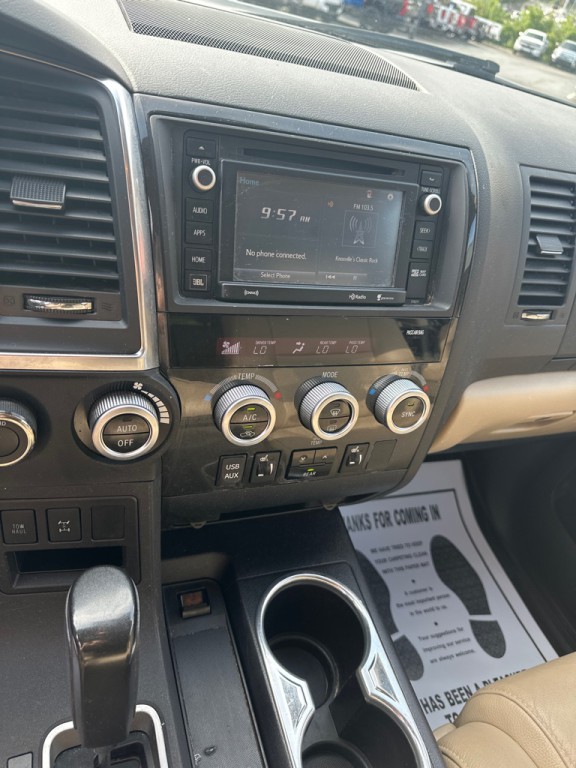 2018 Toyota Sequoia Image 19