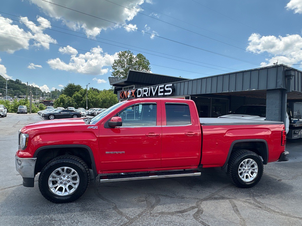 2018 GMC Sierra Image 2