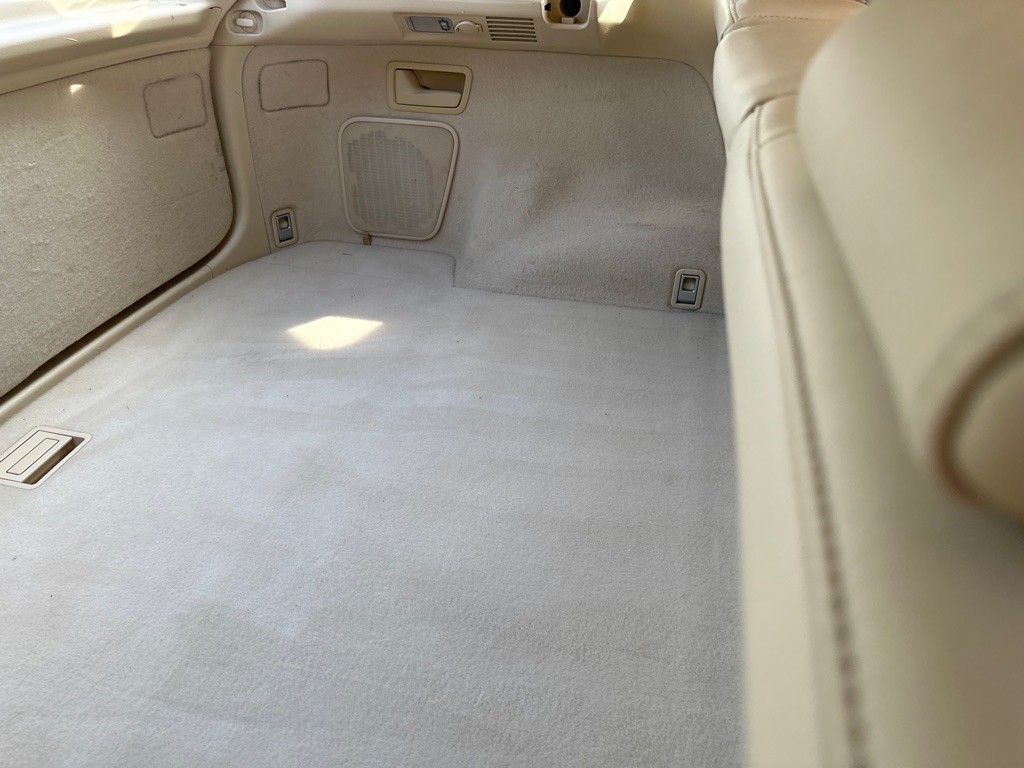 2010 Lexus RX Image 11