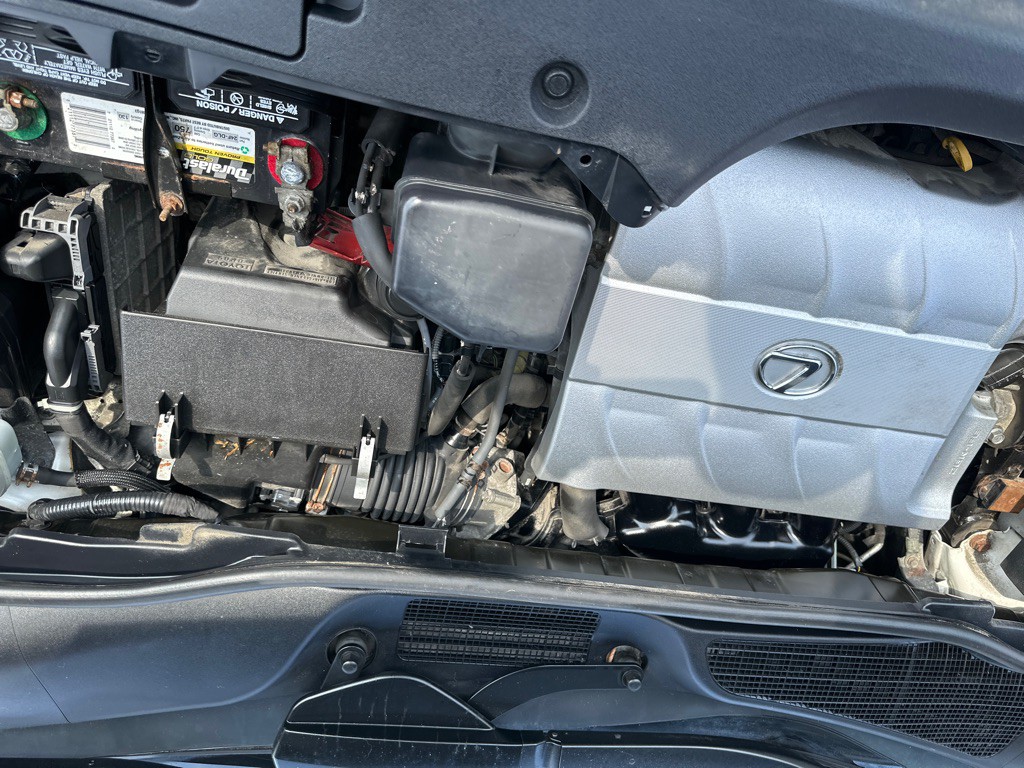 2010 Lexus RX Image 18