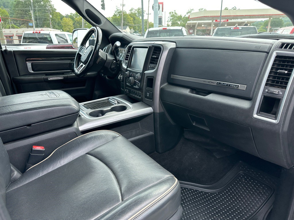 2017 RAM 2500 Image 8