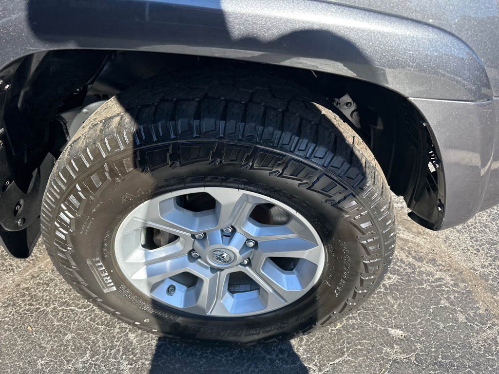 2015 Toyota 4Runner Image 6