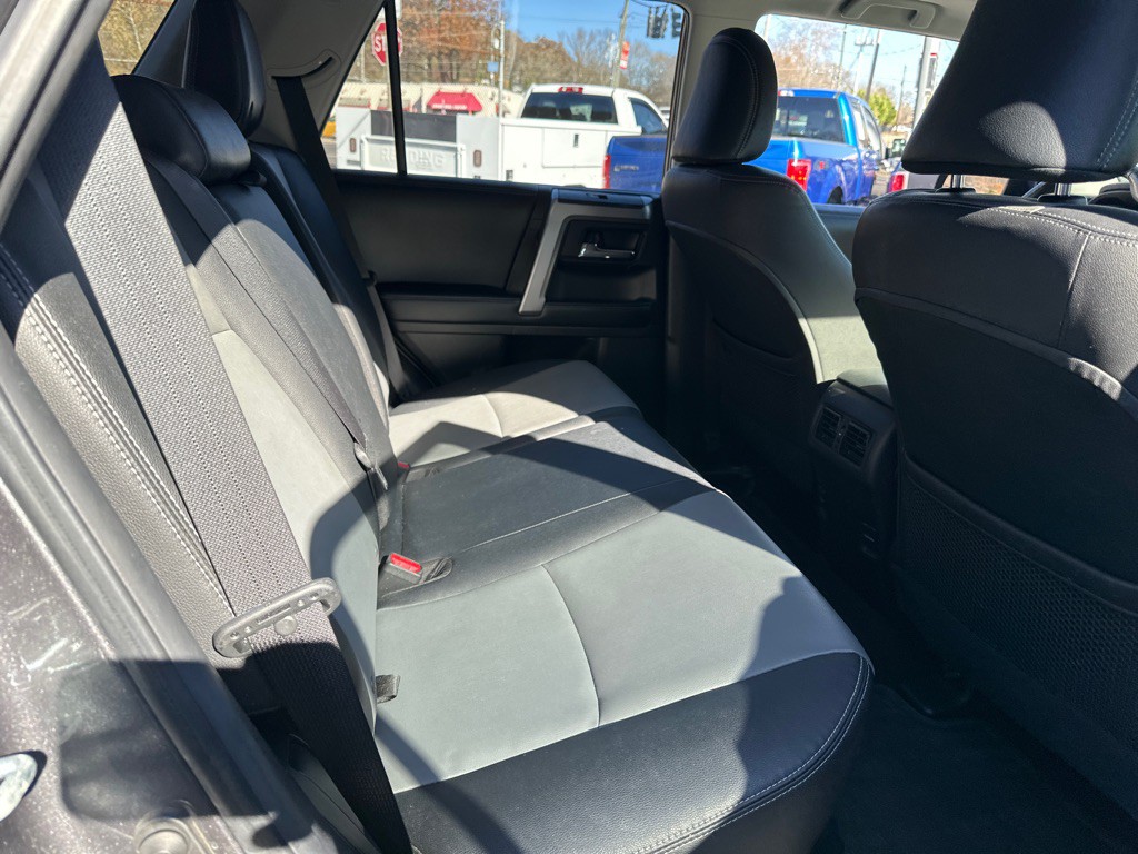 2015 Toyota 4Runner Image 10