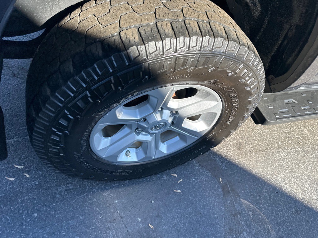 2015 Toyota 4Runner Image 12