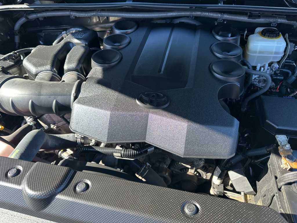 2015 Toyota 4Runner Image 19