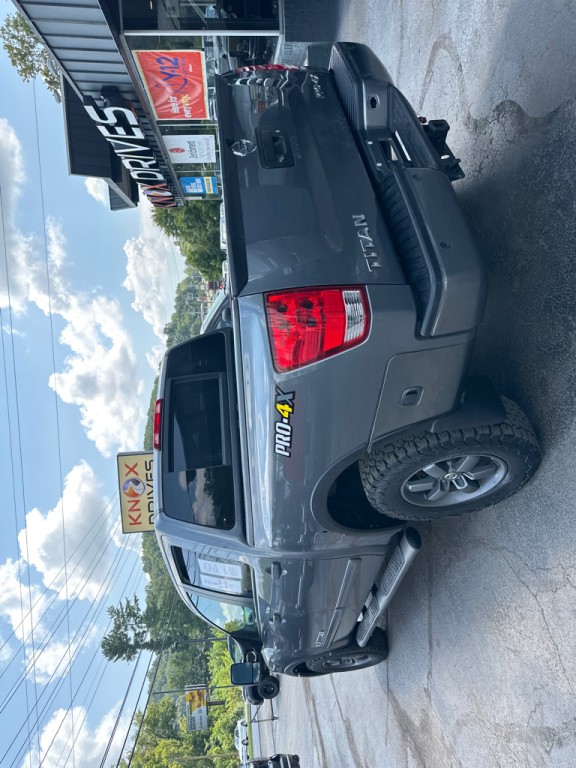 2014 Nissan Titan Image 3