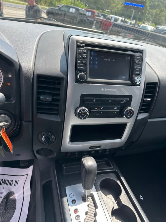 2014 Nissan Titan Image 19