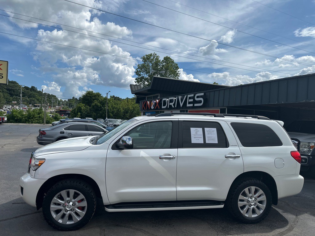 2015 Toyota Sequoia Image 1
