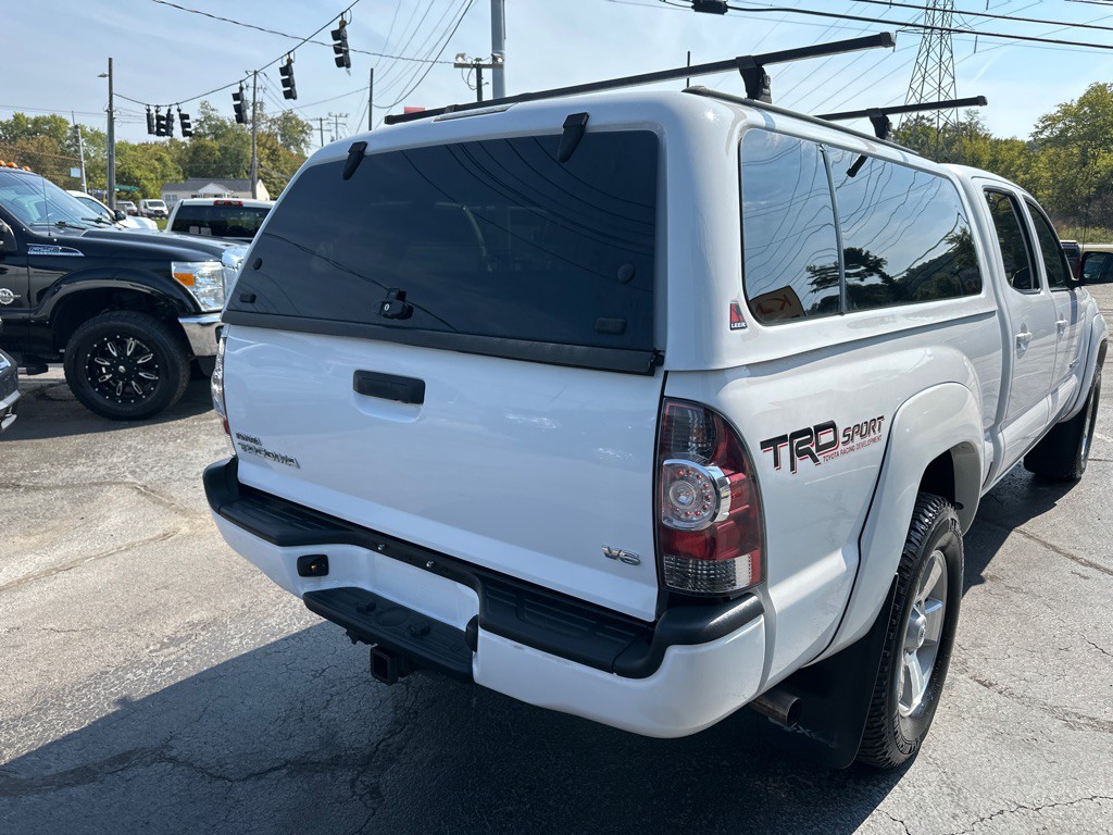 2015 Toyota Tacoma Image 3