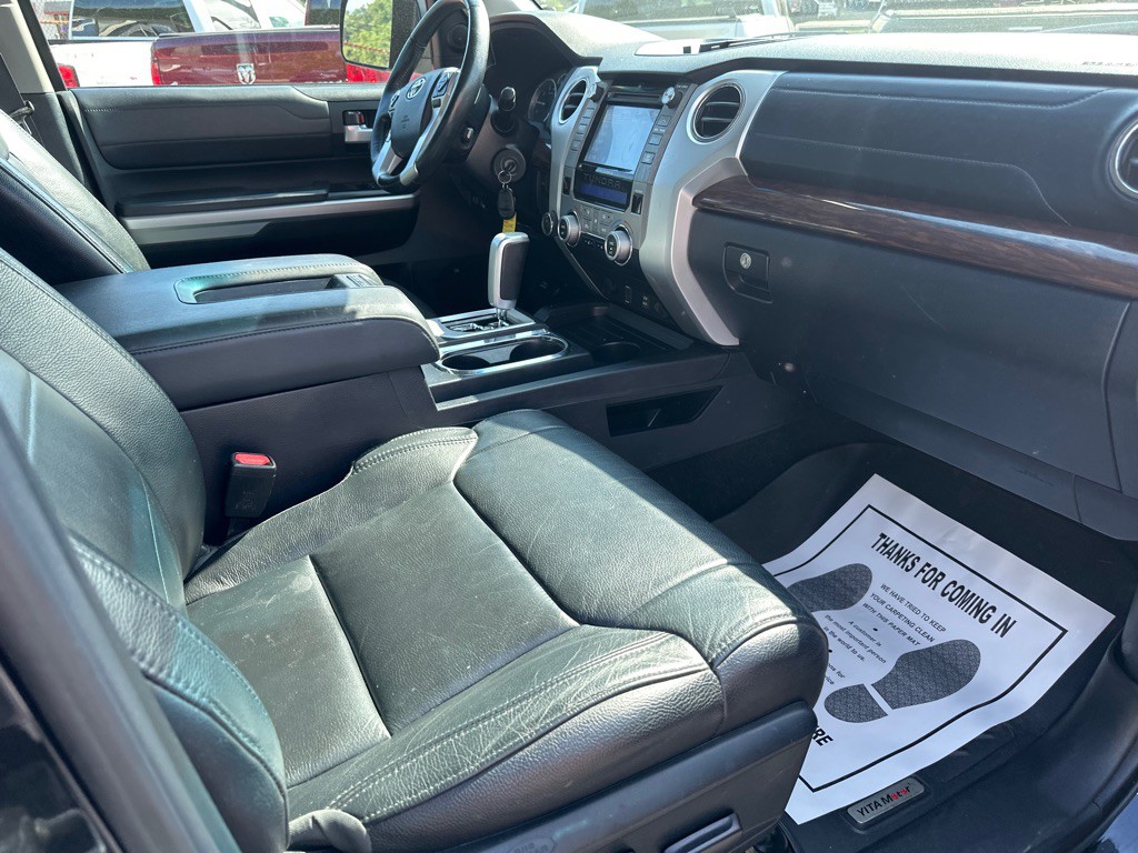 2017 Toyota Tundra Image 8
