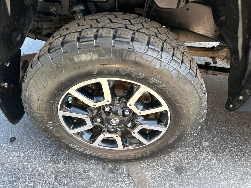 2017 Toyota Tundra Image 13