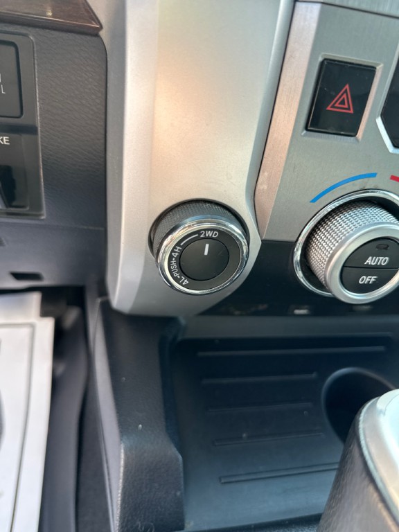 2017 Toyota Tundra Image 19