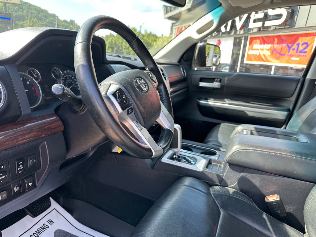 2017 Toyota Tundra Image 20