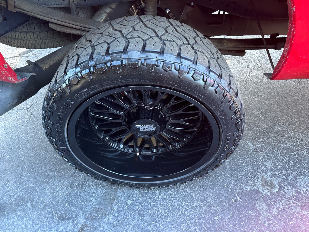 2011 Ford F-250 Image 10